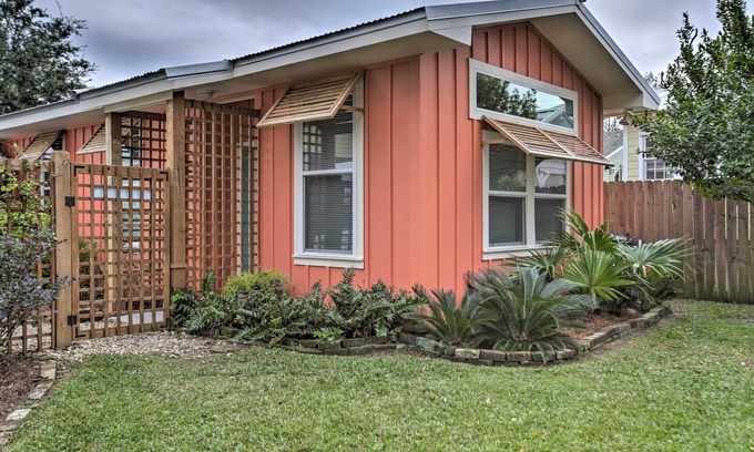 Old Town Apartment | Walk to Beach from Chic Old Town Apartment w/Yard