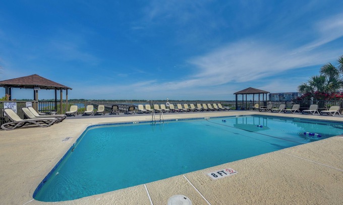 Gulf Stream Estates Condo | Walk to Beach & Marsh: Condo in Murrells Inlet