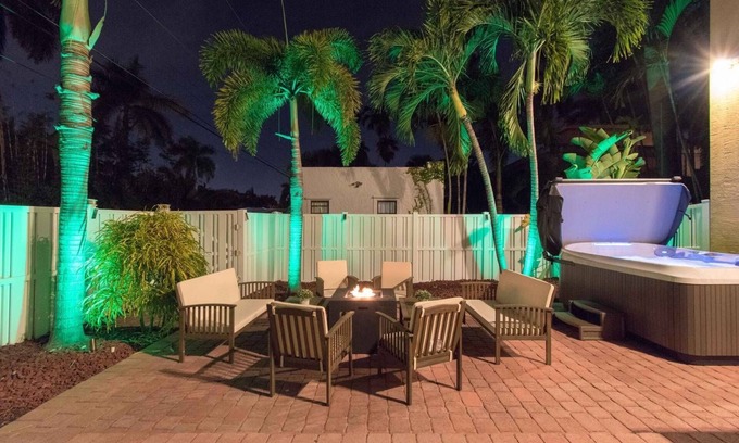 Hollywood Lakes Cottage | Walk to Beach Spacious Estate with Hot Tub & Game Room