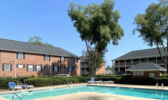 Clemson Condo | Walk to Clemson Univ & Downtown, Quiet & Safe Community, Pool, Free Parking