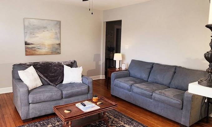 Belmont House | Walk to downtown Belmont, NC