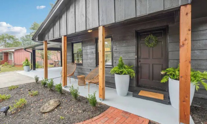 Alpharetta House | WALK to DT Alph - NEWLY Renovated