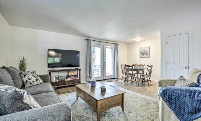 Taylor's Pond House | Walk to Dtwn and Breweries Townhome in Cary!