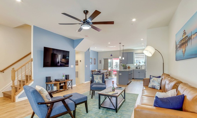 Cambridge House | Walk to Dtwn: Waterfront Eastern Shore Townhome!