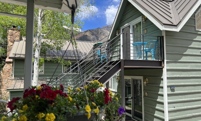 Ouray Cabin | Walk to Everything in Ouray, ideal location! Air conditioner!