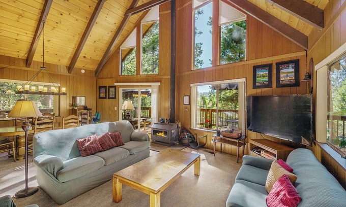 Arnold Cabin | Walk to Fly-In Lake: Blue Lake Springs Cabin!