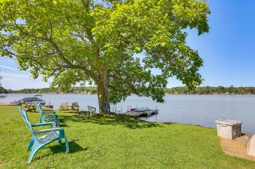 Town of Lumberland House | Walk to Mohican Lake Catskills Getaway with Dock!