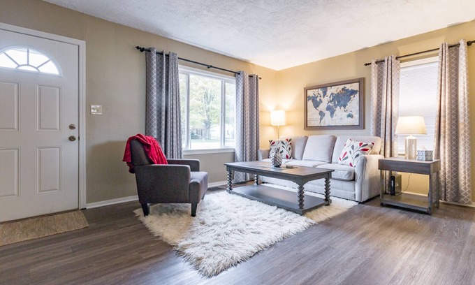 South Bend House | Walk to Notre Dame - Stay in Comfort!