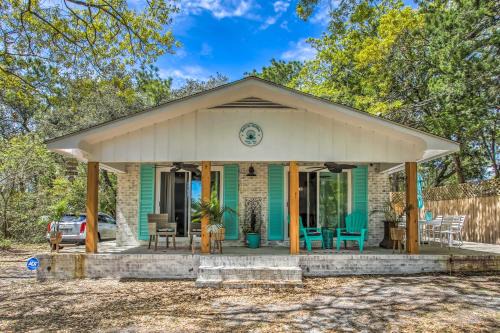 Atlantic Beach House | Walk to Ocean Home with Fire Pit in Atlantic Beach