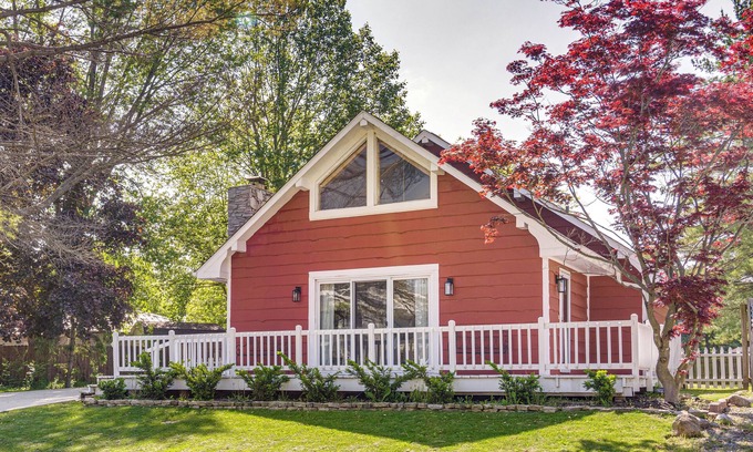 Cicero Cabin | Walk to Reservoir: Cicero Home w/Furnished Deck!