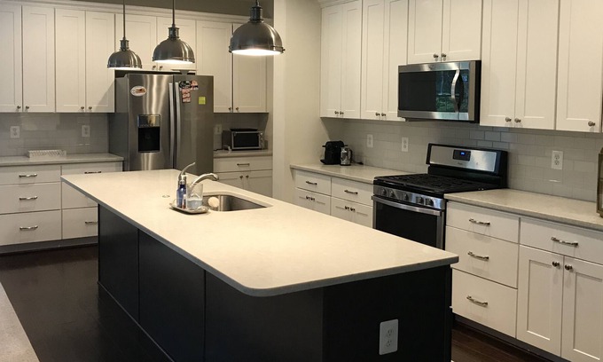 Annapolis House | WALK TO THE STADIUM! Gorgeous, newly built 5 bedroom home.