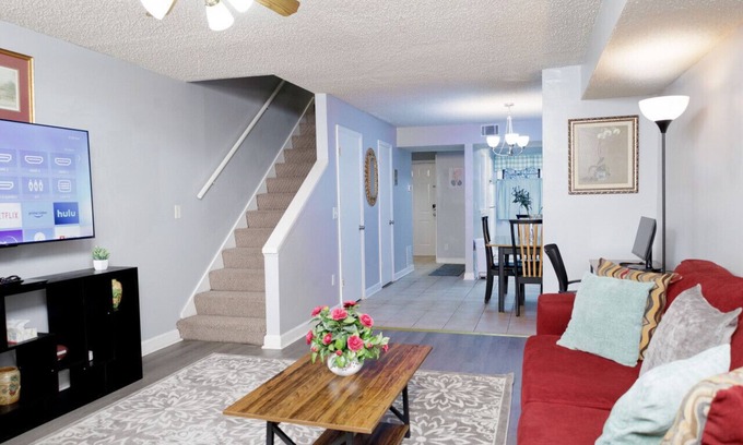 Athens Condo | Walk to the Stadium! Pool, 3 Bed Athens Apartment