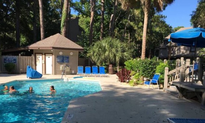 Palmetto Dunes Cottage | Walk to the Beach!- Sleeps 4... 5 Star Resort