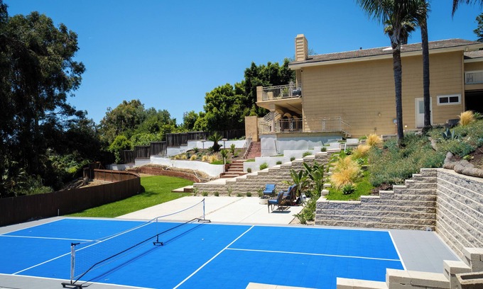 San Clemente House | Walkable 4br Coastal Oasis w/Big Yard, Ocean View, Family Friendly, Pickleball