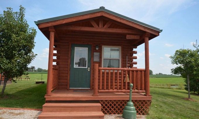 Moravia Cabin | Walleye - Sleeps up to Five