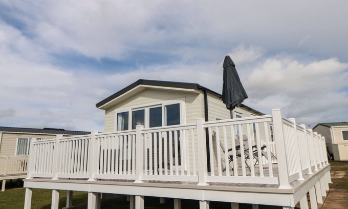 Woodhorn Cottage | WANSBECK VIEW 2, pet friendly, country holiday cottage in Ashington