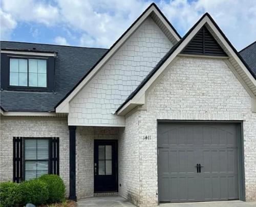Auburn - Opelika House | War Eagle Landing a 4BR and 3BA Family-Friendly Auburn Retreat