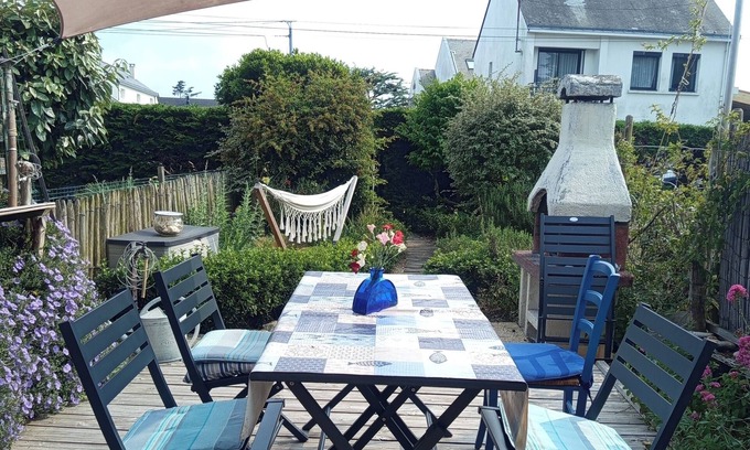 Batz-sur-Mer House | Warm listed house near the beach and shops swimming pool (equipped for children)