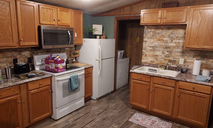 Cave Spring House | Water front and close to Rome. One month minimum