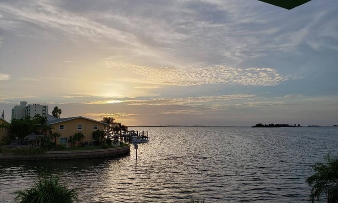 Dunedin Condo | Water View Condo on the causeway to Honeymoon Island