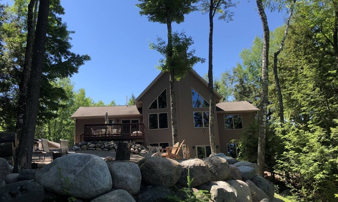 Pickerel House | Waterfront Cabin on Crane Lake, Pickerel, WI 4 bedroom plus loft, 3 full bath