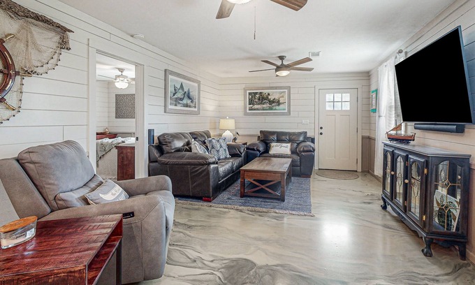 Satsuma House | Waterfront charmer with two docks, boat ramp, office, & gourmet kitchen