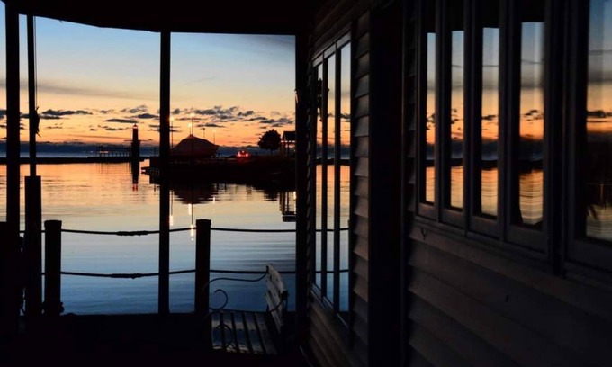 Algoma Condo | Waterfront condo by the Cresent beach