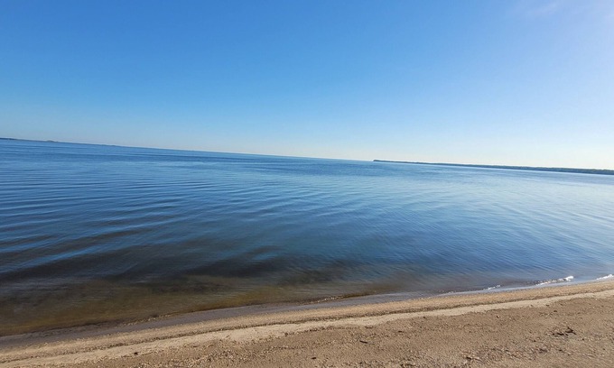 Green Bay House | Waterfront Cottage with sand beach near Lambeau & Door County!