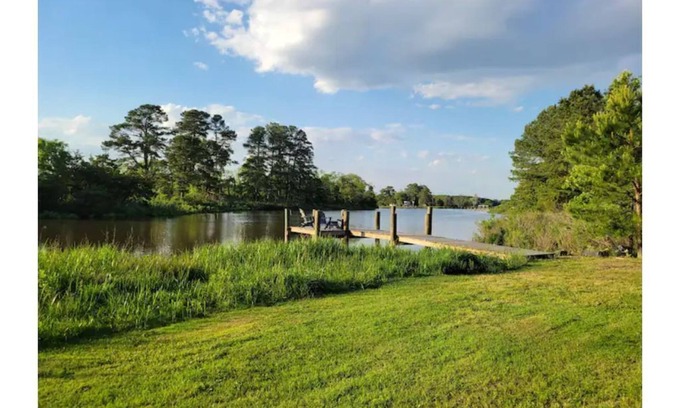 Woolford House | Waterfront Getaway with Dock