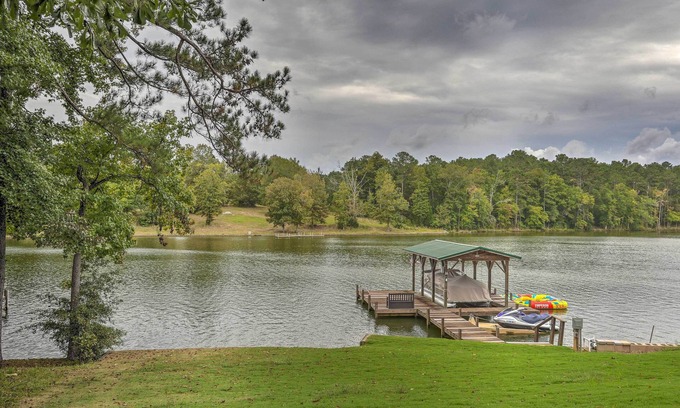 Greenwood House | Waterfront Greenwood Getaway w/Deck & Grill!