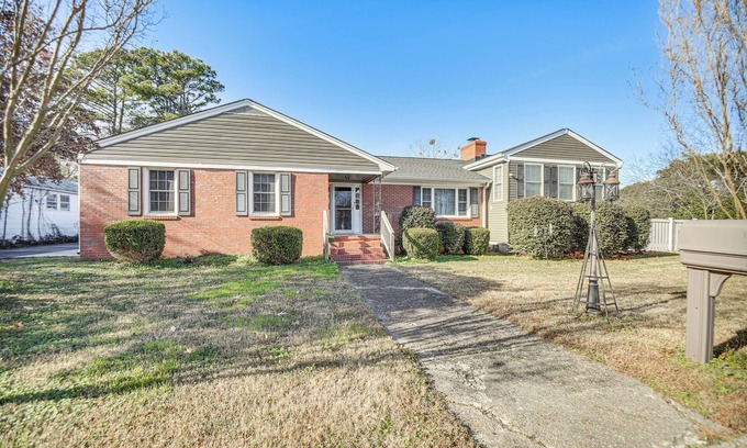 Hampton House | Waterfront Home w/Dock & Yard in Hampton!