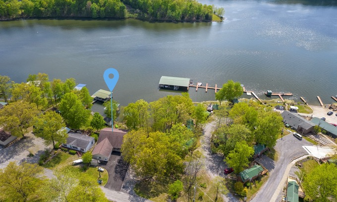 Marion House | Waterfront Next to Egyptian Hills Marina and KOA!