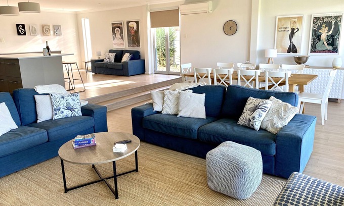 Nangkita House | Waterfront Paradise - 6 Bedrooms, Perfect for Large Family Groups