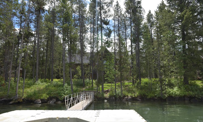 Island Park House | Waterfront Redtail Retreat Lodge in Silverhawk Subdivision, Island Park Idaho