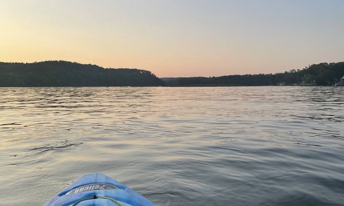 Goodsprings Cabin | Waterfront Retreat on Bankhead Lake