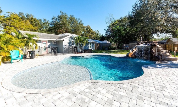 Bradenton House | Waterslide & Pool * Wimpy’s Whereabouts!*