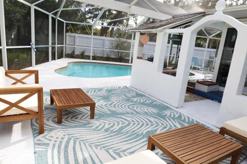 La Vista House | Wave Cave - Beach, Heated Pool, BBQ, Family, Friends, Fun