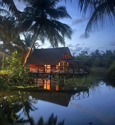 Hikkaduwa Villa | Waves Floating Villa