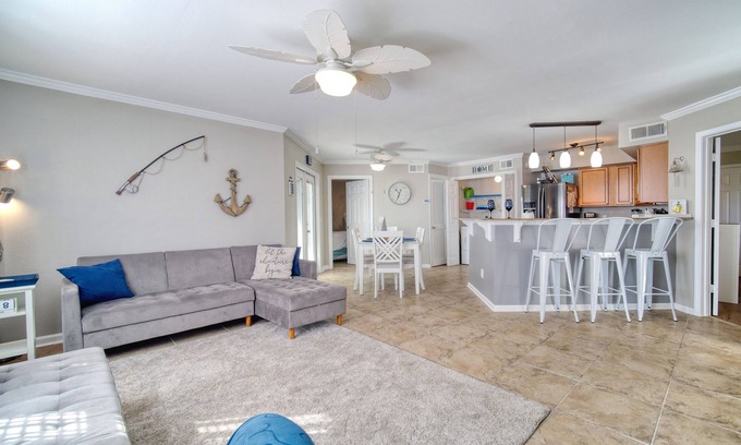 Gulf Shores Condo | Way LOWER PRICES from NOW thru All of 2026 Ground floor, 2bedrooms, 2full baths!