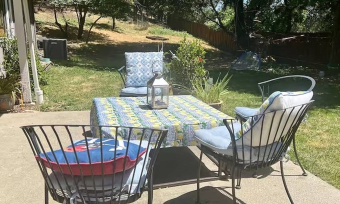 Orinda House | We invite you to our charming family home in a peaceful town of Orinda, 3+2