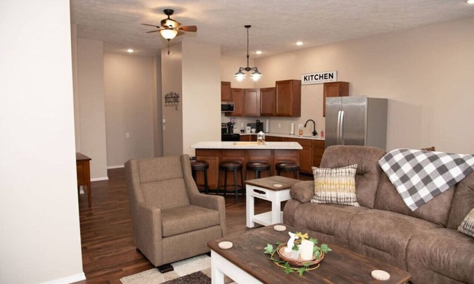 Mansfield Apartment | Weaver Loft: Cozy Downtown Retreat in the Heart of Mansfield - Home of Laura Ingalls Wilder!