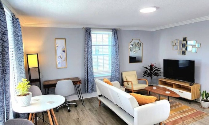 Columbia Condo | WECO`s Weekend Sabbatical