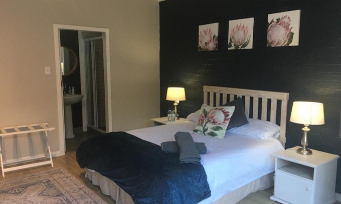 Grahamstown Apartment | Wedmore Place with Solar