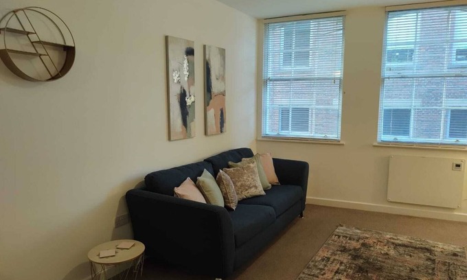Newcastle-upon-Tyne Apartment | Week2Week 1BR City Centre Apartment