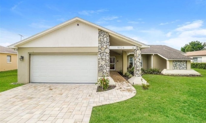 Spring Hill House | Weeki Wachee Getaway – Private Pool, WiFi & More!