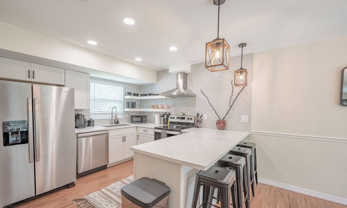 Forest Oaks House | Weeki Wachee Podnnn