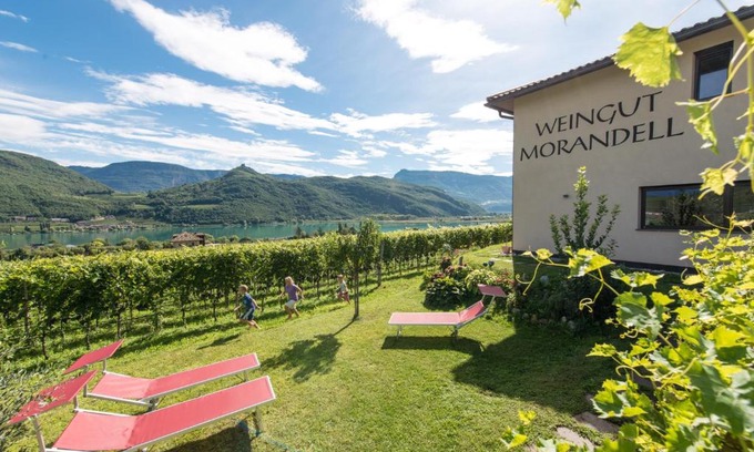 Sankt Josef Am See House | Weingut Morandell