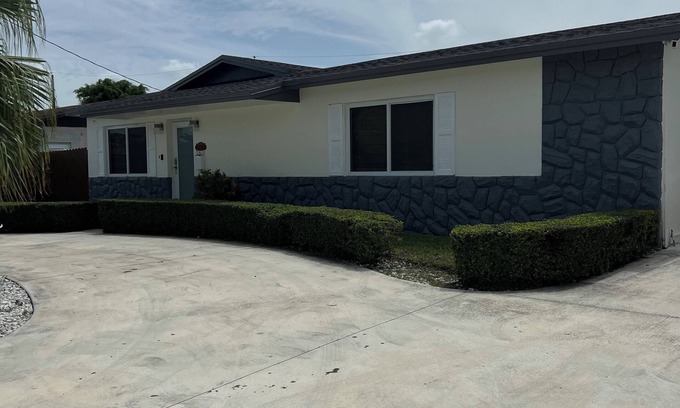 Sunset House | Welcome to a beautiful and tranquil oasis nestled in the heart of sunny Miami.