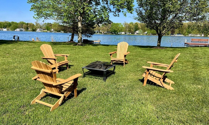 Mill Creek House | Welcome to complete relaxation! This remodeled spacious lake house sits on Fish Lake