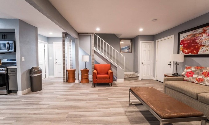 Sunrise Manor House | Welcome to Fabulous Las Vegas! Located minutes away from the Las Vegas Strip